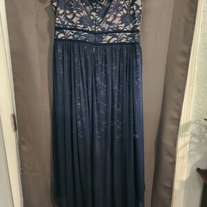 Morgan & Co. Navy and Beige Lace Dress Sz. 18